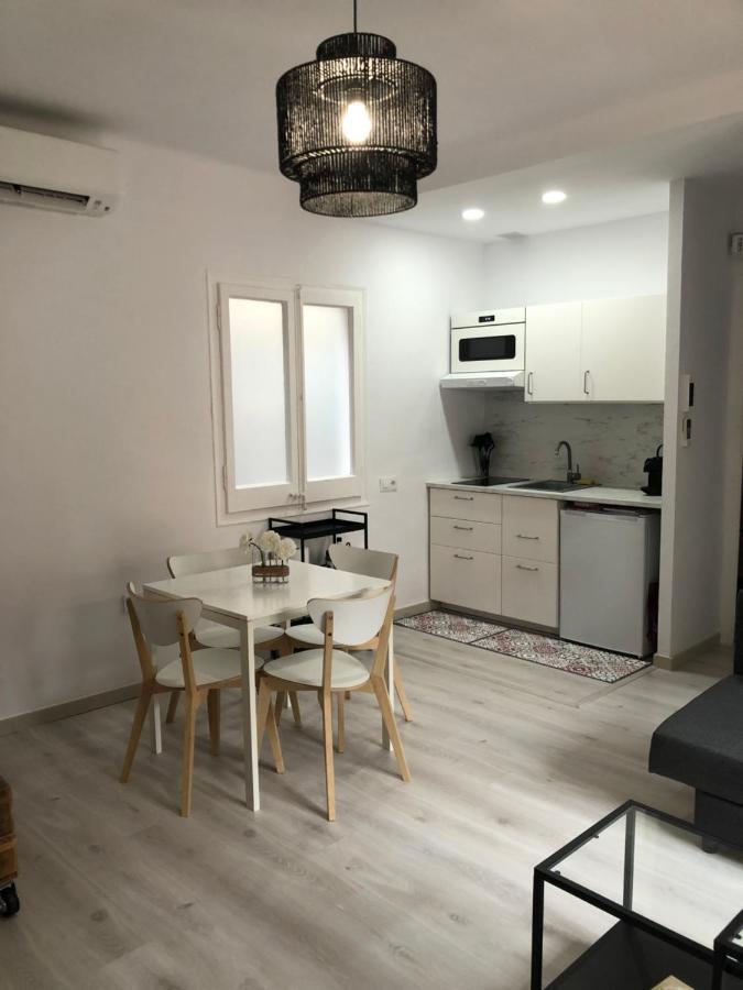 Atico Lumineux A 10 Min Du Centre Ville โอสปิตาเล็ต เดอ โยเบรกัต ภายนอก รูปภาพ