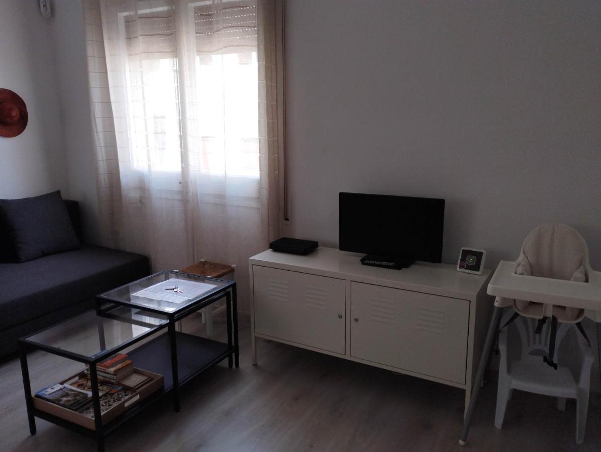 Atico Lumineux A 10 Min Du Centre Ville โอสปิตาเล็ต เดอ โยเบรกัต ภายนอก รูปภาพ